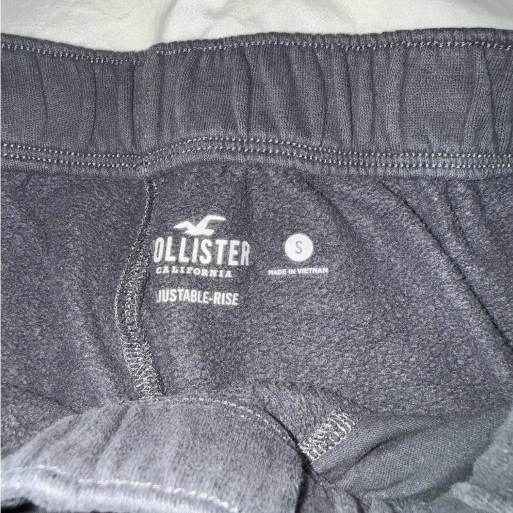 Hollister dark grey sweatpants - Picture 3 of 4